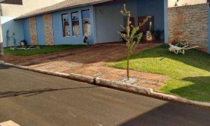 Casa com 5 dormitórios à venda, 400 m² por R$ 780.000,00 - Vila Cristal - Brodowski/SP