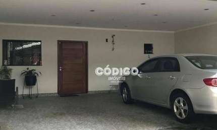 Sobrado com 3 dormitórios à venda, 300 m² por R$ 2.800.000 - Jardim Maria Helena - Guarulhos/SP