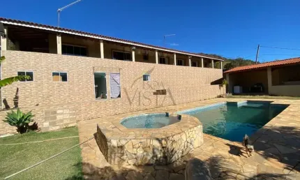 Sítio à venda  com área gourmet, 5 Quartos, 1 Suite, 25000M², bairro Barrocão, Joanópolis - SP.