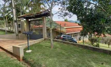 Casa à venda  | 4 Quartos | 1 Suite | 1 Vaga | 975M² | Vale do Rio Cachoeira | Piracaia - SP | Lind