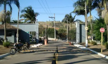 Terreno à venda, próximo do centro, portaria 24h, com 477m²,  na associação boa vista, piracaia - s