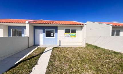 Casa em condomínio fechado com 2 quartos para alugar na Avenida Mato Grosso, 2660, Estados, Fazenda Rio Grande, 43 m2 por R$ 1.300