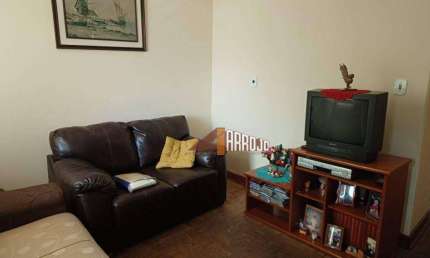 São 2 Casas sendo a 1a. com 2 Dormitórios e a 2a. com 1 Dormitório à venda, 110 m² por R$ 450.000