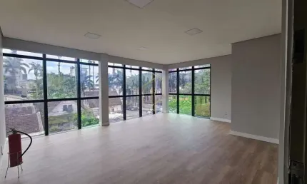 Casa comercial à venda no Centro, Joinville 