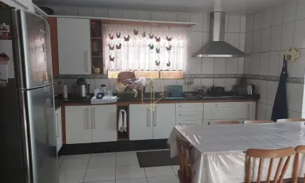 Casa com 3 quartos à venda na Rua Cruz Alta, Fátima, Joinville