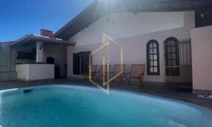 Casa à venda no bairro Floresta - Joinville/SC, Zona Oeste