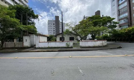 Casa com 3 quartos à venda na rua fernando machado, --, américa, joinville, 124 m2 por r$ 1.500.000