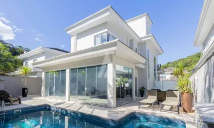 Casa em condomínio fechado com 3 quartos à venda na Rua Alceu Koehntopp, --, América, Joinville, 230 m2 por R$ 2.150.000