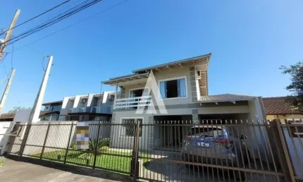 Casa com 3 quartos à venda na Rua Brusque, --, Jardim Sofia, Joinville, 215 m2 por R$ 680.000