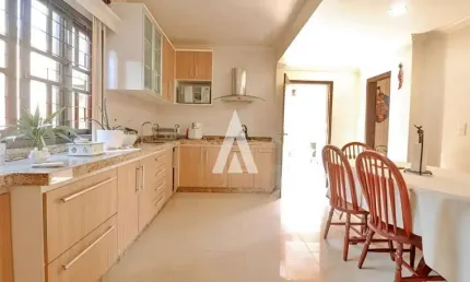 Casa com 4 quartos à venda na Vidal Ramos, --, Guanabara, Joinville, 182 m2 por R$ 750.000