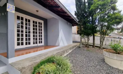 Casa com 4 quartos à venda na Rua João Adolfo Muller, --, Costa e Silva, Joinville, 243 m2 por R$ 750.000