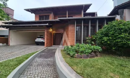 Casa com 5 quartos à venda na Oscar Antonio Schneider, --, Atiradores, Joinville, 352 m2 por R$ 1.800.000