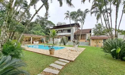 Casa com 4 quartos à venda na Rua Paulo Scholz, --, Bom Retiro, Joinville, 502 m2 por R$ 1.970.000