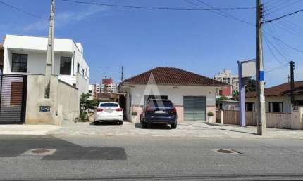 Casa com 4 quartos à venda na Rua Otto Benack, --, Bom Retiro, Joinville, 226 m2 por R$ 830.000