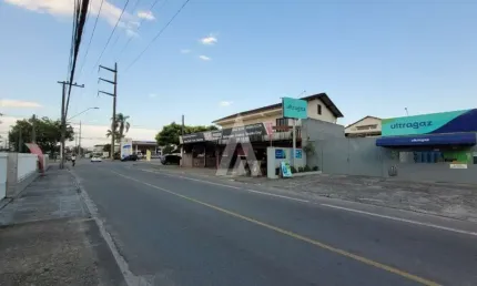 Casa com 3 quartos à venda na Júlio de Mesquita, --, Jardim Iririú, Joinville, 210 m2 por R$ 700.000