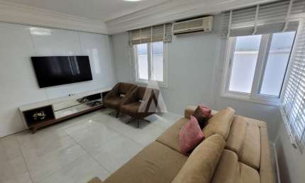 Casa com 4 quartos à venda na Rua Ágata, --, Saguaçu, Joinville, 251 m2 por R$ 1.400.000
