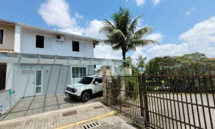 Casa em condomínio fechado com 3 quartos à venda na Balneário Camboriú, --, Bom Retiro, Joinville, 119 m2 por R$ 750.000