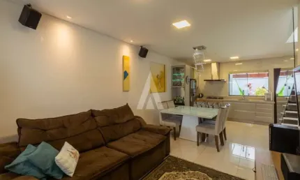 Casa com 3 quartos à venda na Rua Saldanha Marinho, --, Saguaçu, Joinville, 138 m2 por R$ 697.000
