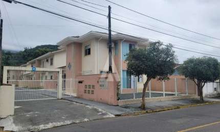 Casa em condomínio fechado com 3 quartos à venda na Rua Vereador Guilherme Zuege, --, Pirabeiraba, Joinville, 141 m2 por R$ 1.100.000