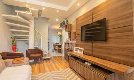 Casa com 3 quartos à venda na Rua João Ravache, --, Santo Antônio, Joinville, 141 m2 por R$ 850.000