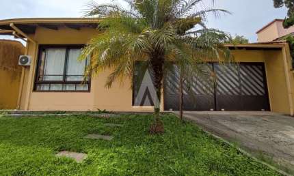Casa com 4 quartos à venda na Rua Parintintins, --, Costa e Silva, Joinville, 178 m2 por R$ 1.000.000