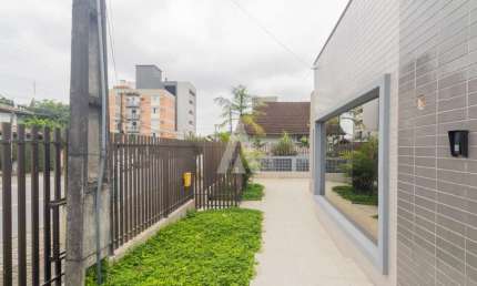 Casa comercial à venda na Rua Major Navarro Lins, --, Anita Garibaldi, Joinville, 196 m2 por R$ 895.000
