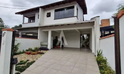 Casa com 3 quartos à venda na Rua Riachuelo, --, Bom Retiro, Joinville, 135 m2 por R$ 720.000