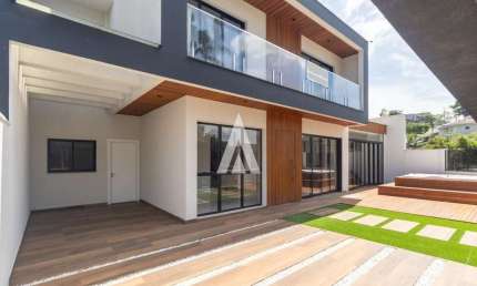 Casa com 3 quartos à venda na Rua Harmonia, --, Floresta, Joinville, 163 m2 por R$ 980.000