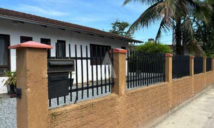 Casa com 3 quartos à venda na Rua Santa Sé, --, Costa e Silva, Joinville, 135 m2 por R$ 780.000
