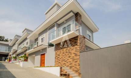 Casa em condomínio fechado com 3 quartos à venda na Rua Cristóvão Colombo, --, Floresta, Joinville, 132 m2 por R$ 790.000