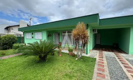 Casa com 4 quartos à venda na Avenida Doutor Nereu Ramos, --, Centro, São Francisco do Sul, 123 m2 por R$ 550.000