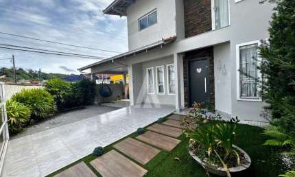 Casa com 4 quartos à venda na Rua das Pitangas, --, João Costa, Joinville, 100 m2 por R$ 550.000