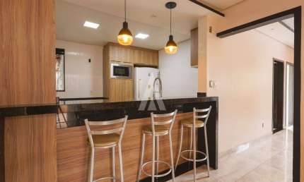 Casa com 4 quartos à venda na Rua Arnaldo Moreira Douat, --, Floresta, Joinville, 164 m2 por R$ 980.000