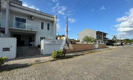 Casa com 2 quartos à venda na Rua João Pinheiro, --, Floresta, Joinville, 100 m2 por R$ 550.000