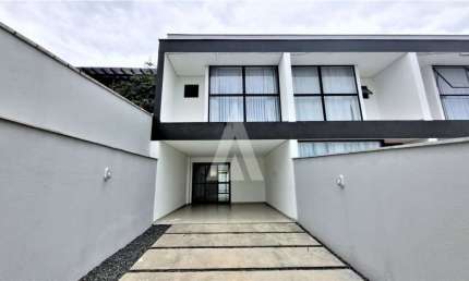 Casa com 3 quartos à venda na Rua Correia Pinto, --, Costa e Silva, Joinville, 118 m2 por R$ 780.000
