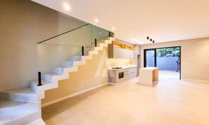 Casa com 3 quartos à venda na Rua dos Capuchinhos, --, Saguaçu, Joinville, 136 m2 por R$ 868.000