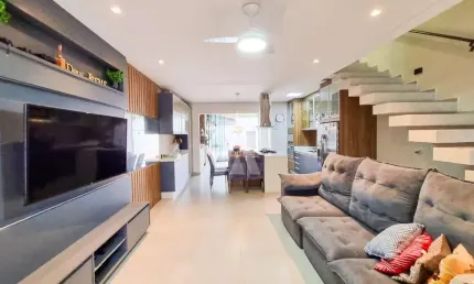Casa com 3 quartos à venda na Rua Ernesto Ravache, --, Santo Antônio, Joinville, 144 m2 por R$ 970.000