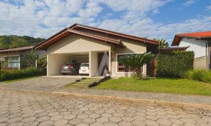 Casa em condomínio fechado com 3 quartos à venda na Rua Agrolândia, --, Glória, Joinville, 177 m2 por R$ 1.499.000