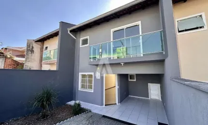 Casa com 4 quartos à venda na Rua Adolpho Ritzmann, --, Costa e Silva, Joinville, 158 m2 por R$ 750.000