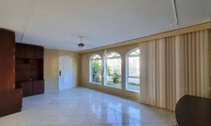 Casa com 5 quartos à venda na Allan Kardec, --, Floresta, Joinville, 200 m2 por R$ 590.000