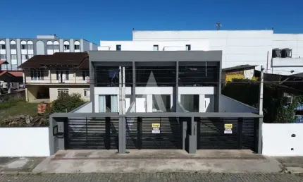 Casa com 3 quartos à venda na Rua Doutor Emílio Petry, --, Boa Vista, Joinville, 108 m2 por R$ 620.000