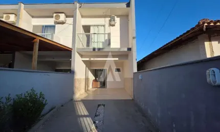Casa com 3 quartos à venda na João Ebert, --, Comasa, Joinville, 82 m2 por R$ 430.000