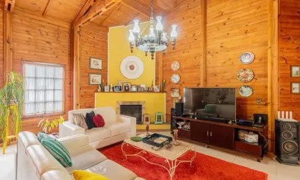 Casa com 3 quartos à venda na Rua Germano Wetzel, --, Bom Retiro, Joinville, 254 m2 por R$ 1.300.000
