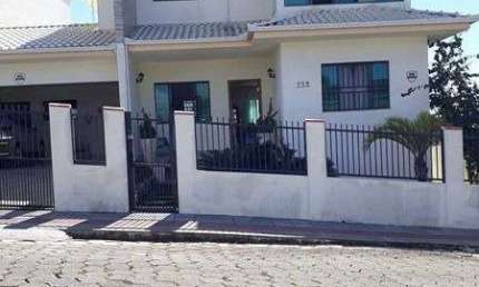 Casa com 4 quartos à venda na Rua Alfredo Olsen, --, Centro, Barra Velha, 262 m2 por R$ 1.200.000