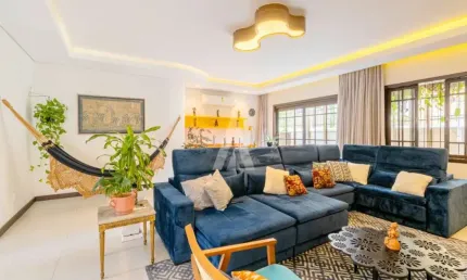 Casa com 4 quartos à venda na Rua Porto União, --, Anita Garibaldi, Joinville, 365 m2 por R$ 2.190.000