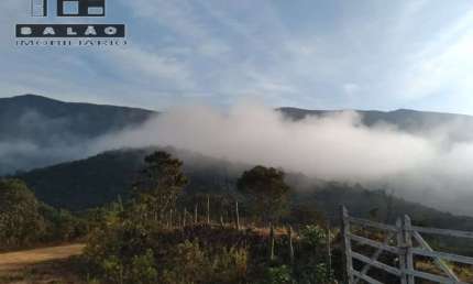 Terreno à venda na Um, Centro, Ouro Preto por R$ 180.000