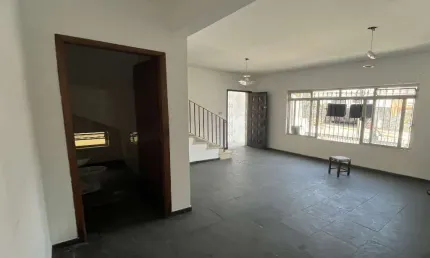 Casa a venda com 120m², 3 dormitórios, 3 vagas em Pinheiros.