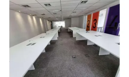 Conjunto de 292m² Estação Butantã | 12 Vagas | Semi Mobiliado | Ar VRF