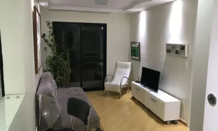 Apartamento em Moema, próximo ao Shopping Ibirapuera. 30m².