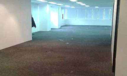 Conj. Comercial no Condomínio Itamambuca no Brooklin com 223m² 2 salas 4 banheiros 5 vagas.